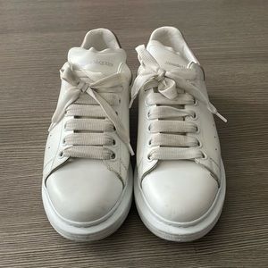 Used size 8.5 women’s Alexander Mcqueens
